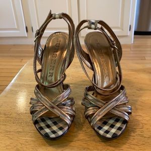 Size 37.5 (7.5US) classic Burberry stilettos